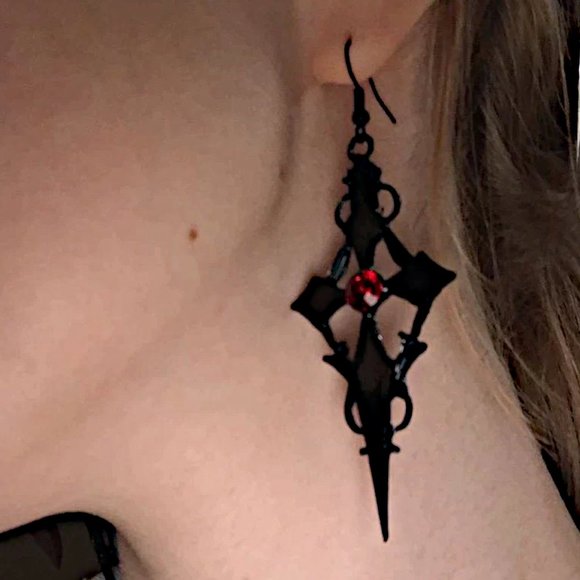 Gothic Vintage Cross Earrings - Black Metal with Red Crystal - Picture 4 of 4
